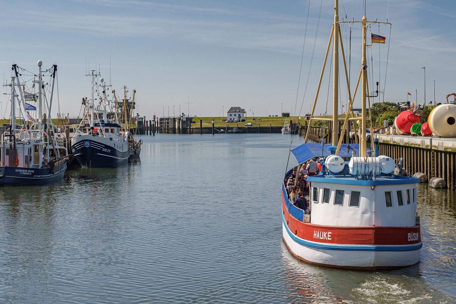 Ausflugsschiff MS Hauke im Büsumer Hafen.