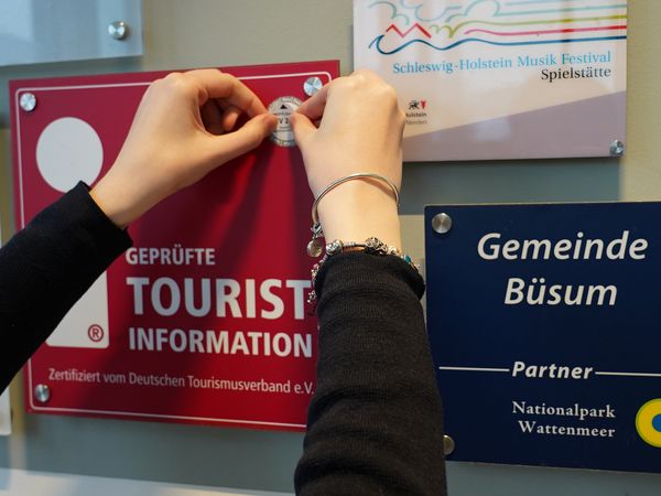 Die Tourist-Information Büsum ist erneut rezertifiziert worden.