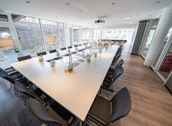 Raum Trischen als Seminar- oder Vortragsraum im 1. Obergeschoss des Büsumer Watt'n Hus.