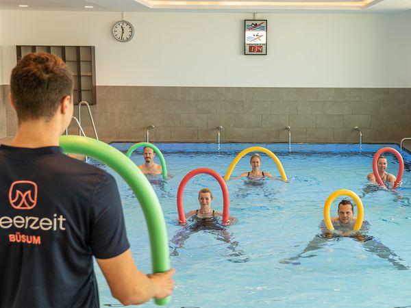 Aquafitnesskurs in der Meerzeit Büsum Wellenbad und Spa