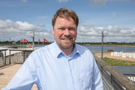 Der Büsumer Bürgermeister Oliver Kumbartzky