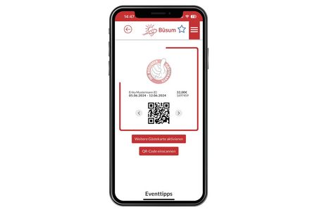 Ein Smartphone, das ie Büsum Webapp anzeigt.