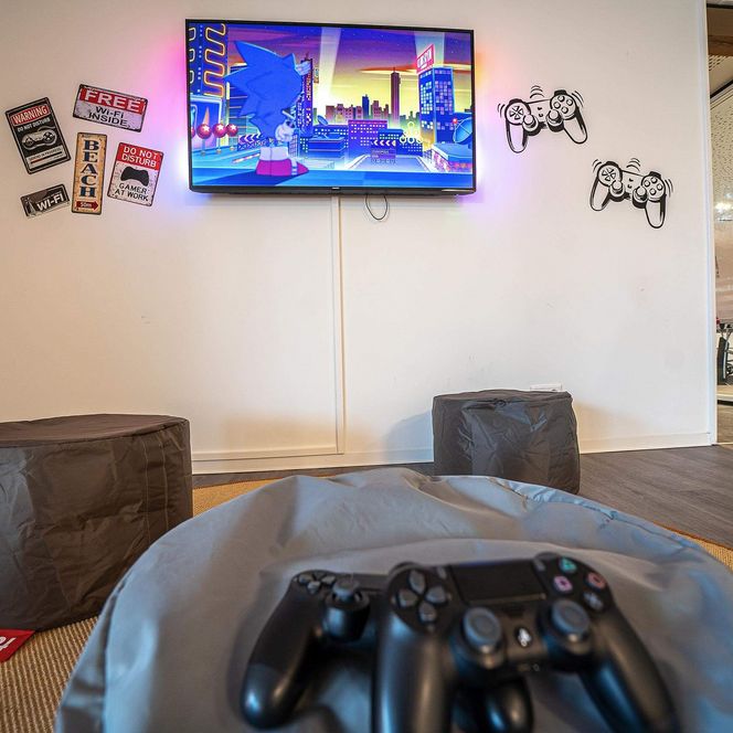 Der Spielbereich der Playstation in der Deichbude des Büsumer Watt'n Hus.