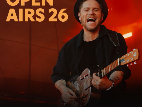 Johannes Oerding vor der Weite des Watts – ein Konzert, das Herz und Horizont verbindet. 