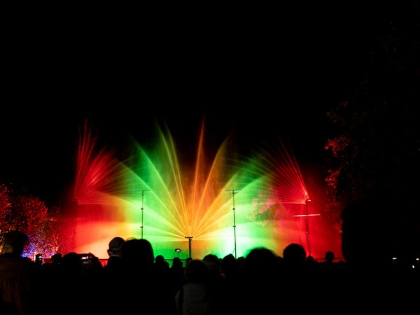 In der Zeit vom 21.10. bis zum 05.11. ist der Ort mit Laternen und LED Lichtern geschmückt und bietet genau die richtige Zeit für einen herbstlichen Bummel durch die Fußgängerzone.